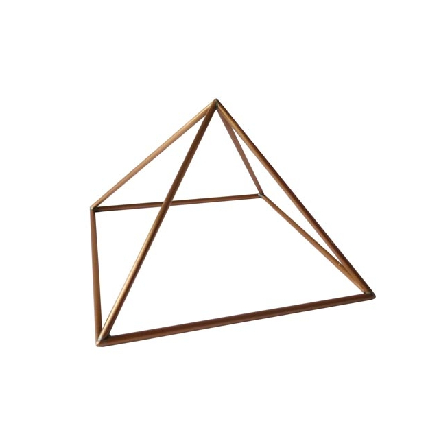 Pirâmide de Cobre Vazada com 16 cm para Radiestesia e Radiônica
